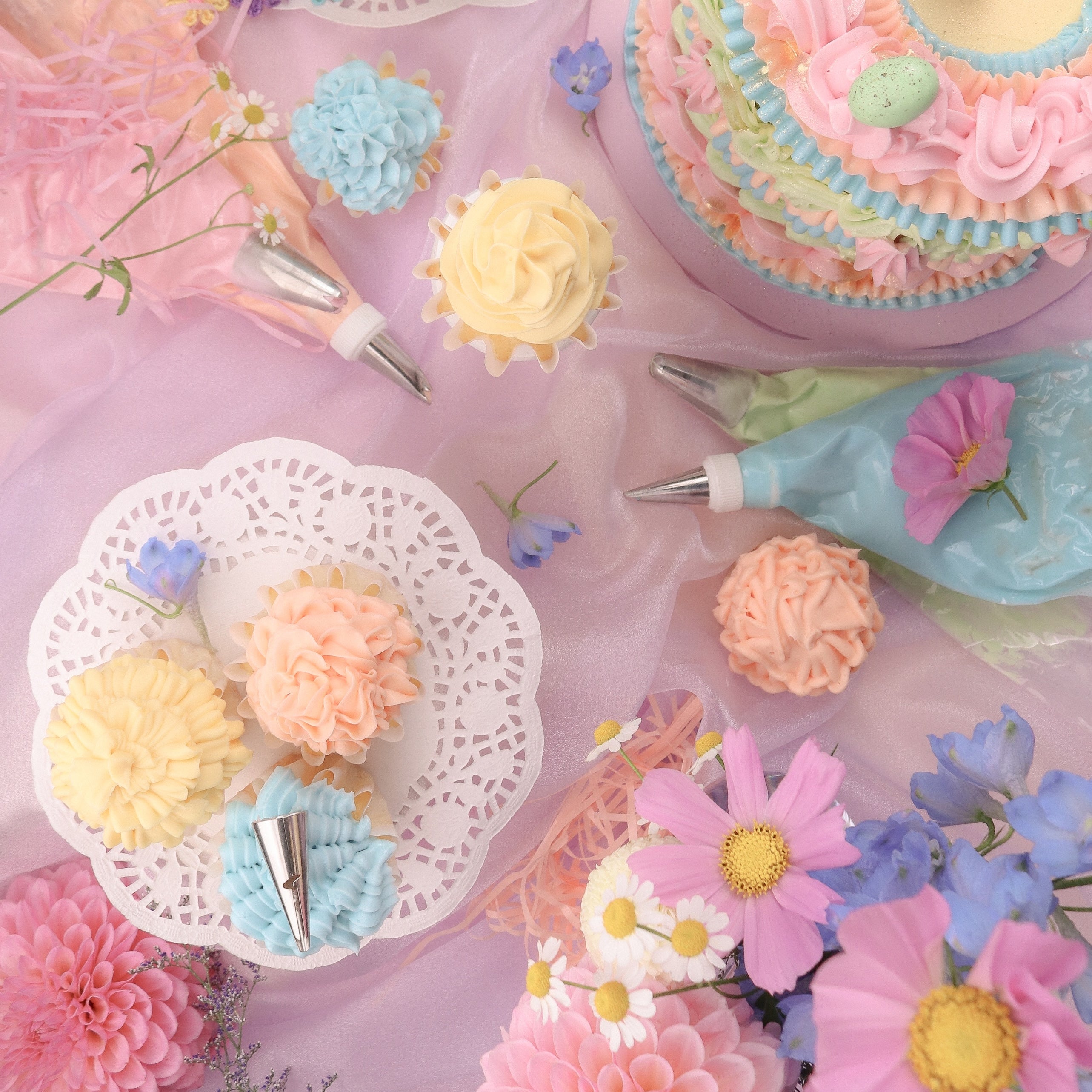 Ruffle Piping Tips by LOYAL Bakeware