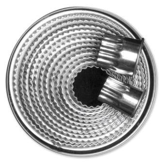 Stainless Steel Scalloped Round Cutter Set (14pc)