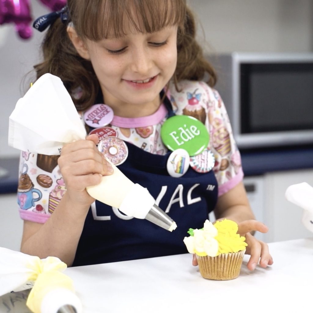 The LOYAL Cupcake Decorating Kit